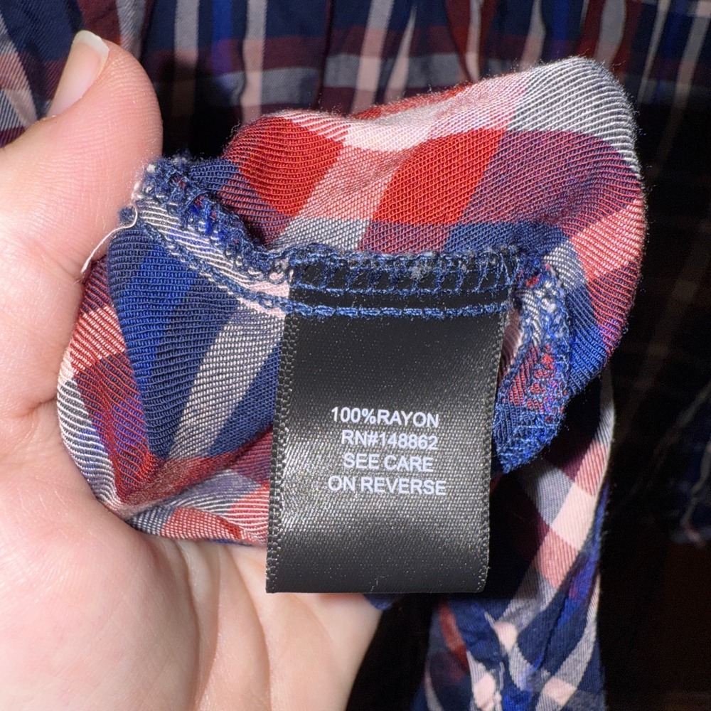 Torrid‎ Women's Plaid Button Down Long Sleeve Shirt Red White Blue Size 2X - Picture 6 of 6